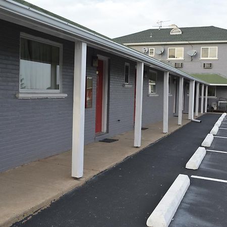 Red Carpet Inn & Suites New Cumberland Eksteriør billede