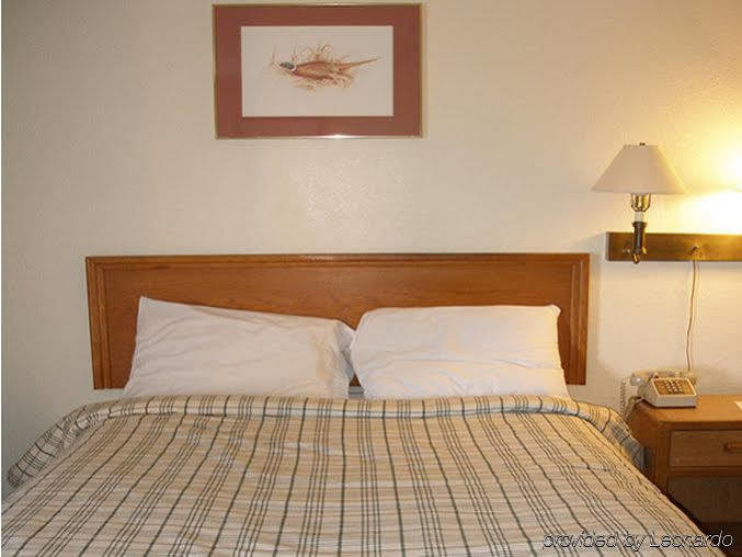 Red Carpet Inn & Suites New Cumberland Eksteriør billede