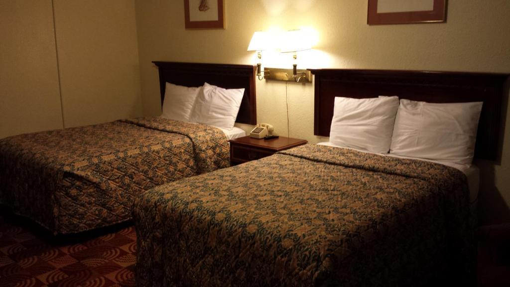 Red Carpet Inn & Suites New Cumberland Værelse billede